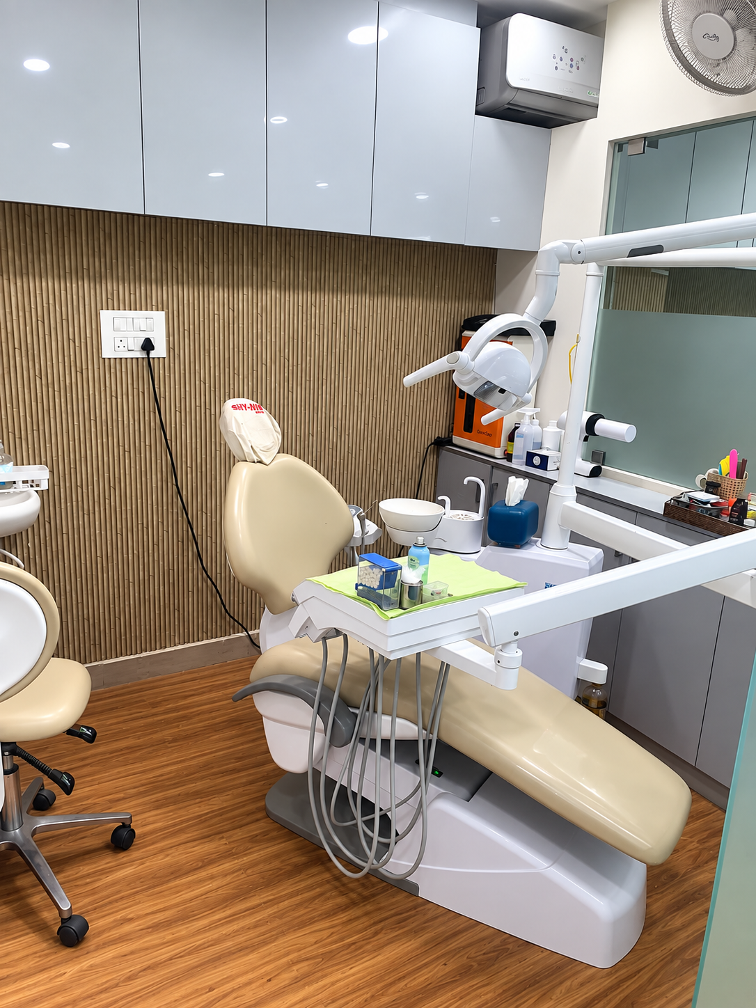 Advanced digital dental chair treatment room